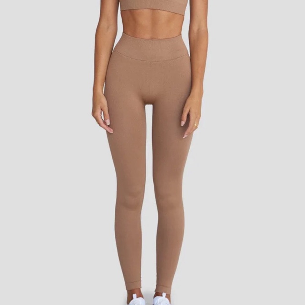 Cropshopboutique CSB Isabella Mathers nude collection leggings size Medium NWT